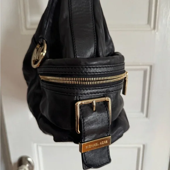 Michael Kors Black Leather Shoulder Bag - Picture 4 of 7